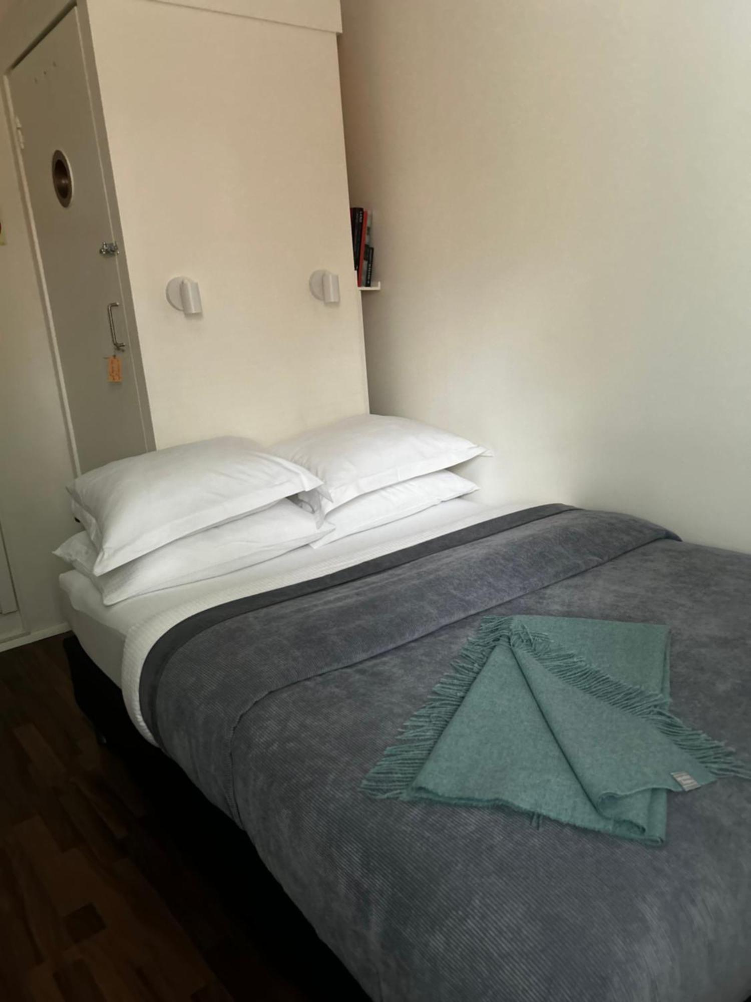 Studio 104- Free Parking Onsite -Private Entrance 雷克雅維克 外观 照片